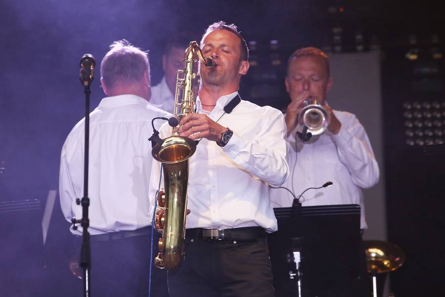 Čechomor na Špilberku podpořili Kumpánovi muzikanti