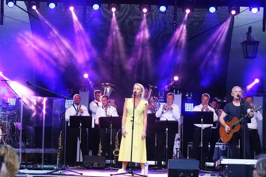 Čechomor na Špilberku podpořili Kumpánovi muzikanti