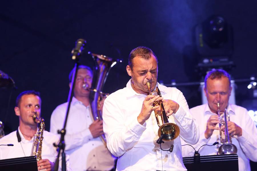 Čechomor na Špilberku podpořili Kumpánovi muzikanti