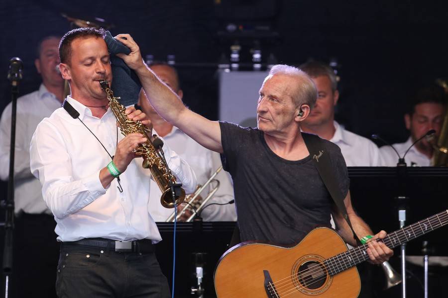 Čechomor na Špilberku podpořili Kumpánovi muzikanti