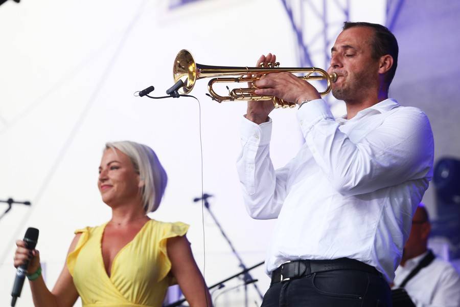 Čechomor na Špilberku podpořili Kumpánovi muzikanti