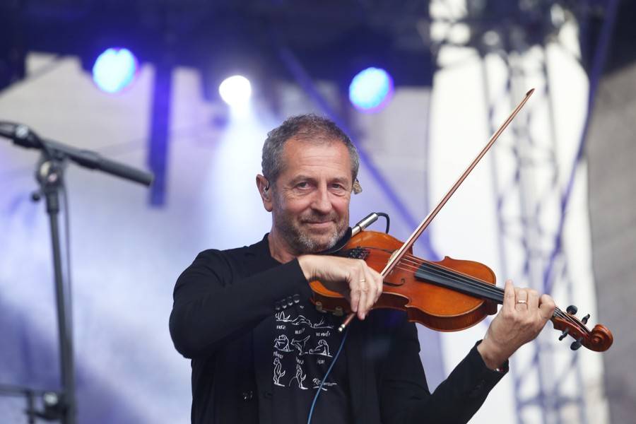 Čechomor na Špilberku podpořili Kumpánovi muzikanti