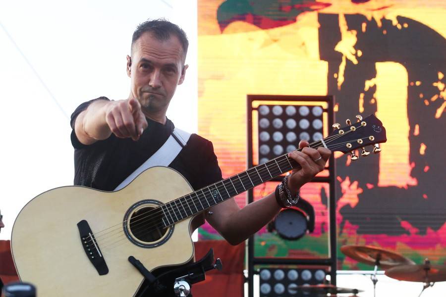 První den slovenského Topfestu opanoval Slash, vystoupili i Desmod nebo Zemětřesení