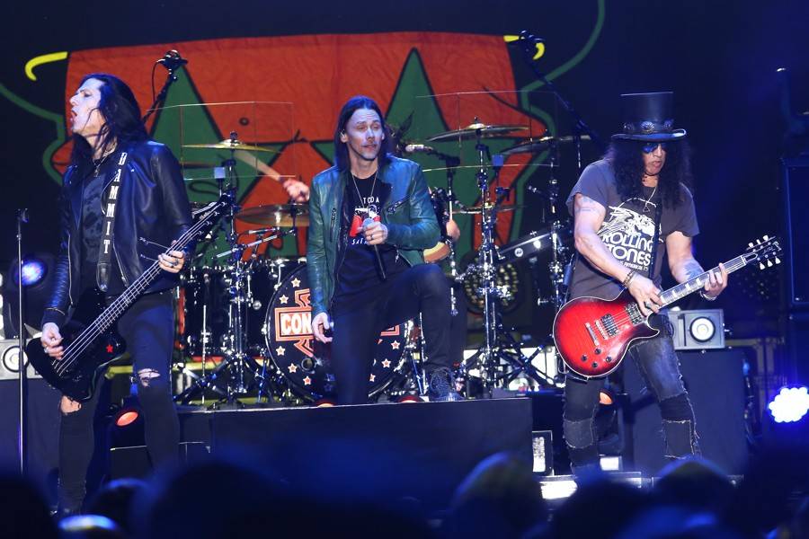 První den slovenského Topfestu opanoval Slash, vystoupili i Desmod nebo Zemětřesení