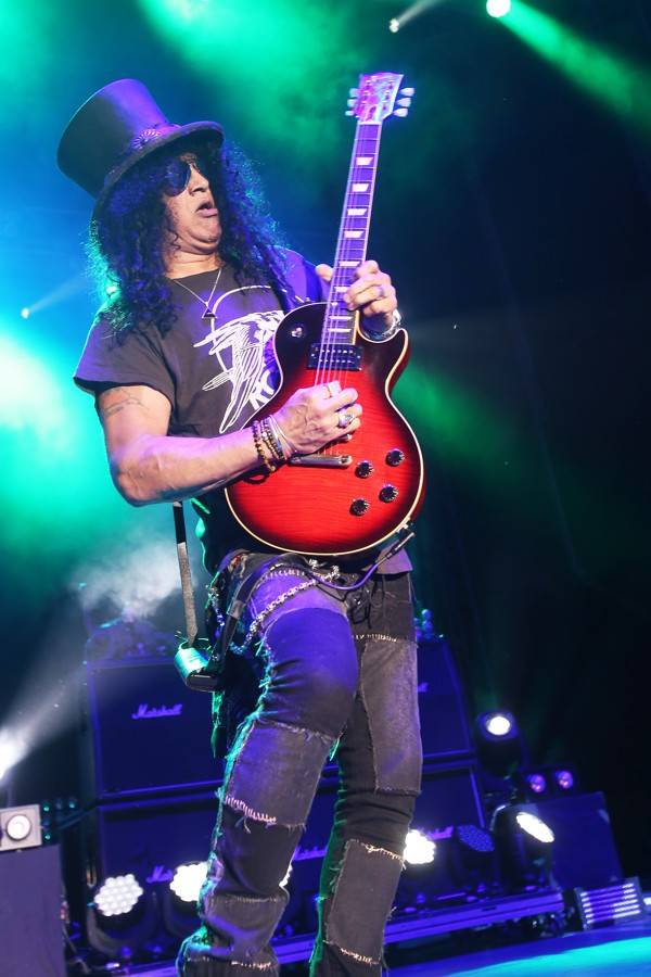 První den slovenského Topfestu opanoval Slash, vystoupili i Desmod nebo Zemětřesení