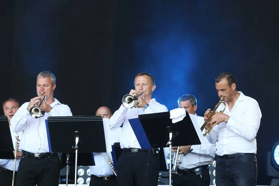 Druhý den Topfestu: Čechomor s dechovkou vystřídali Apollo 440, Deez Nuts i Zona A