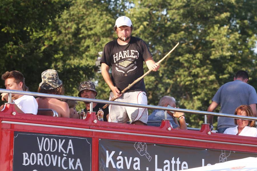 Druhý den Topfestu: Čechomor s dechovkou vystřídali Apollo 440, Deez Nuts i Zona A