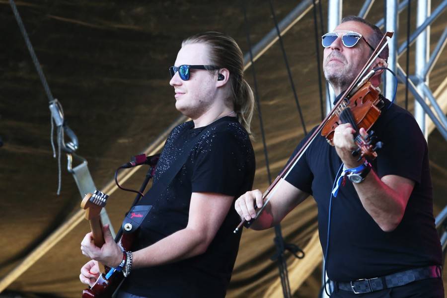 Druhý den Topfestu: Čechomor s dechovkou vystřídali Apollo 440, Deez Nuts i Zona A