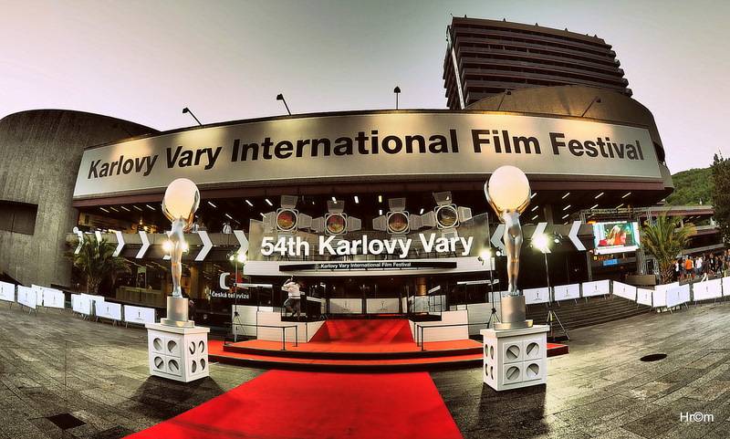 MFF Karlovy Vary je v polovině, návštěvníky bavili Mydy Rabycad, Tata Bojs i Katarzia