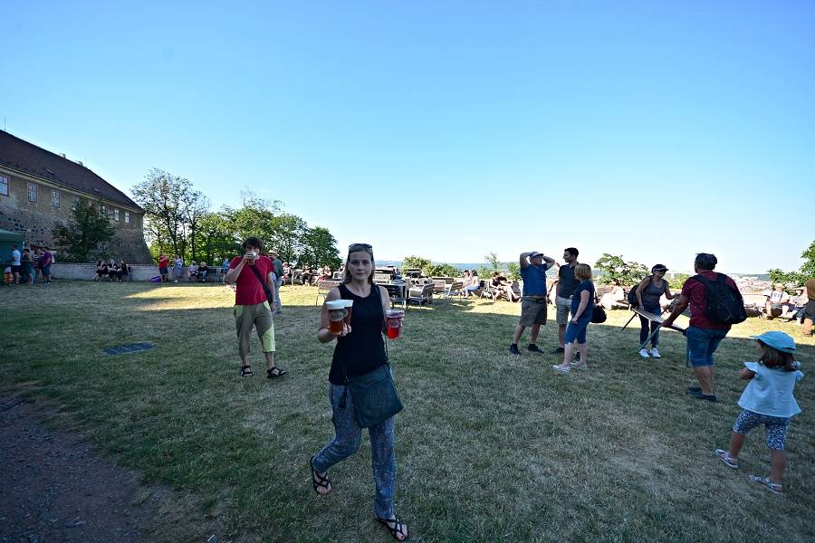 Tata Bojs si v Brně na Špilberku užívali letní atmosféry. Vystoupili také Ghost Of You