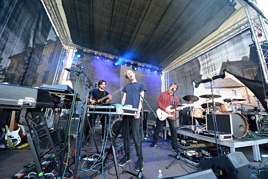 Tata Bojs si v Brně na Špilberku užívali letní atmosféry. Vystoupili také Ghost Of You