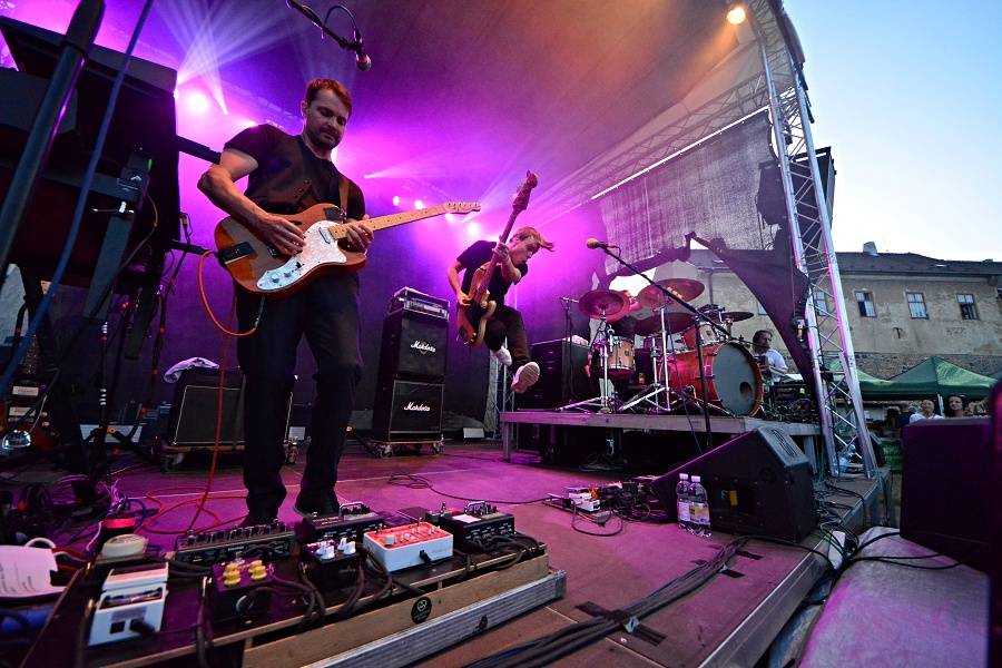 Tata Bojs si v Brně na Špilberku užívali letní atmosféry. Vystoupili také Ghost Of You
