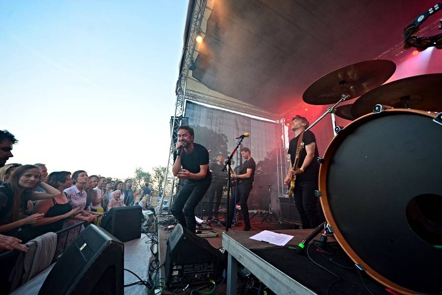 Tata Bojs si v Brně na Špilberku užívali letní atmosféry. Vystoupili také Ghost Of You