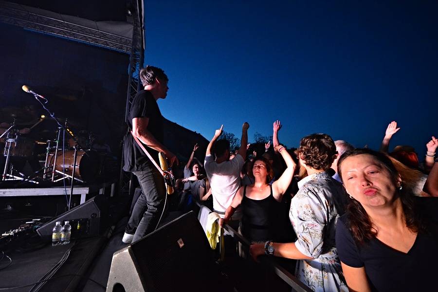 Tata Bojs si v Brně na Špilberku užívali letní atmosféry. Vystoupili také Ghost Of You