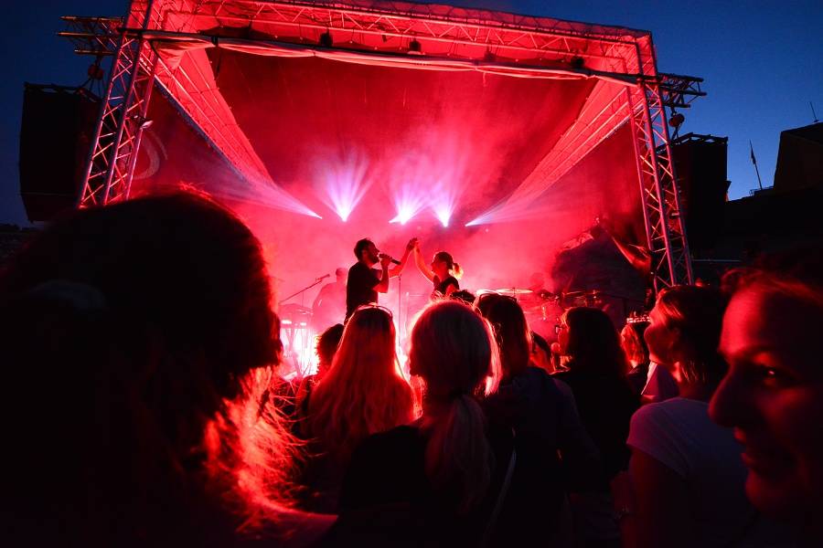 Tata Bojs si v Brně na Špilberku užívali letní atmosféry. Vystoupili také Ghost Of You