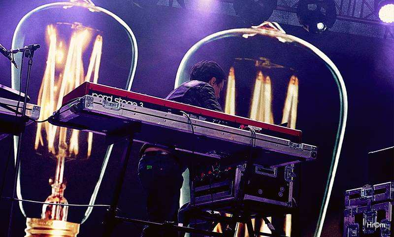 MFF Karlovy Vary se blíží do finále: Svými koncerty bavili Chinaski i Kapitán Demo