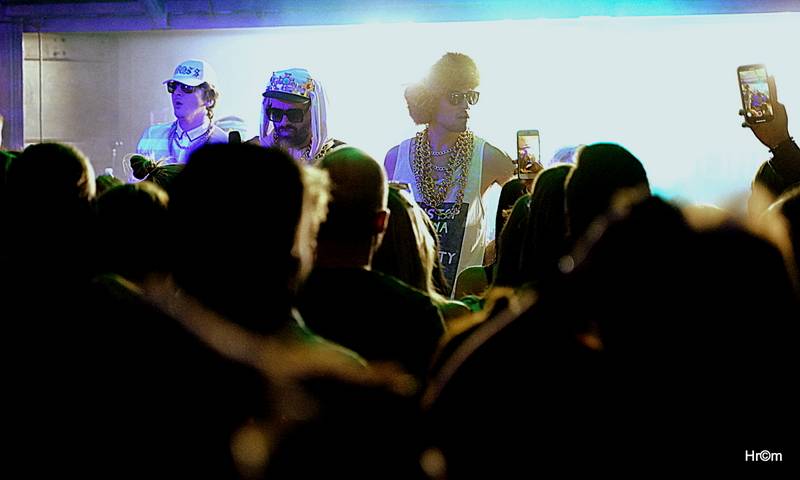 MFF Karlovy Vary se blíží do finále: Svými koncerty bavili Chinaski i Kapitán Demo