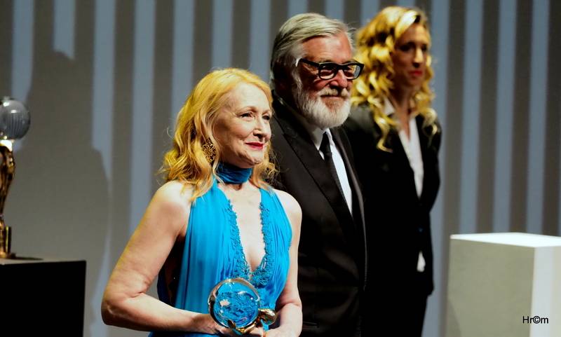 MFF Karlovy Vary ocenil film Otec i Patricii Clarkson, Jiří Bartoška děkoval městu za pohostinnost