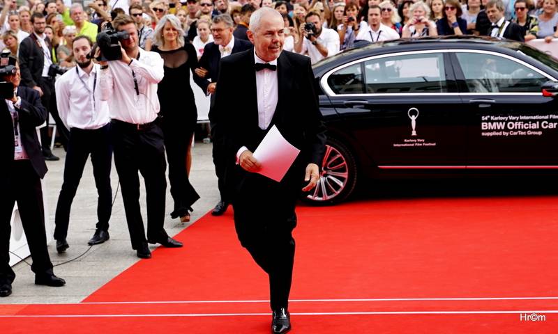 MFF Karlovy Vary ocenil film Otec i Patricii Clarkson, Jiří Bartoška děkoval městu za pohostinnost