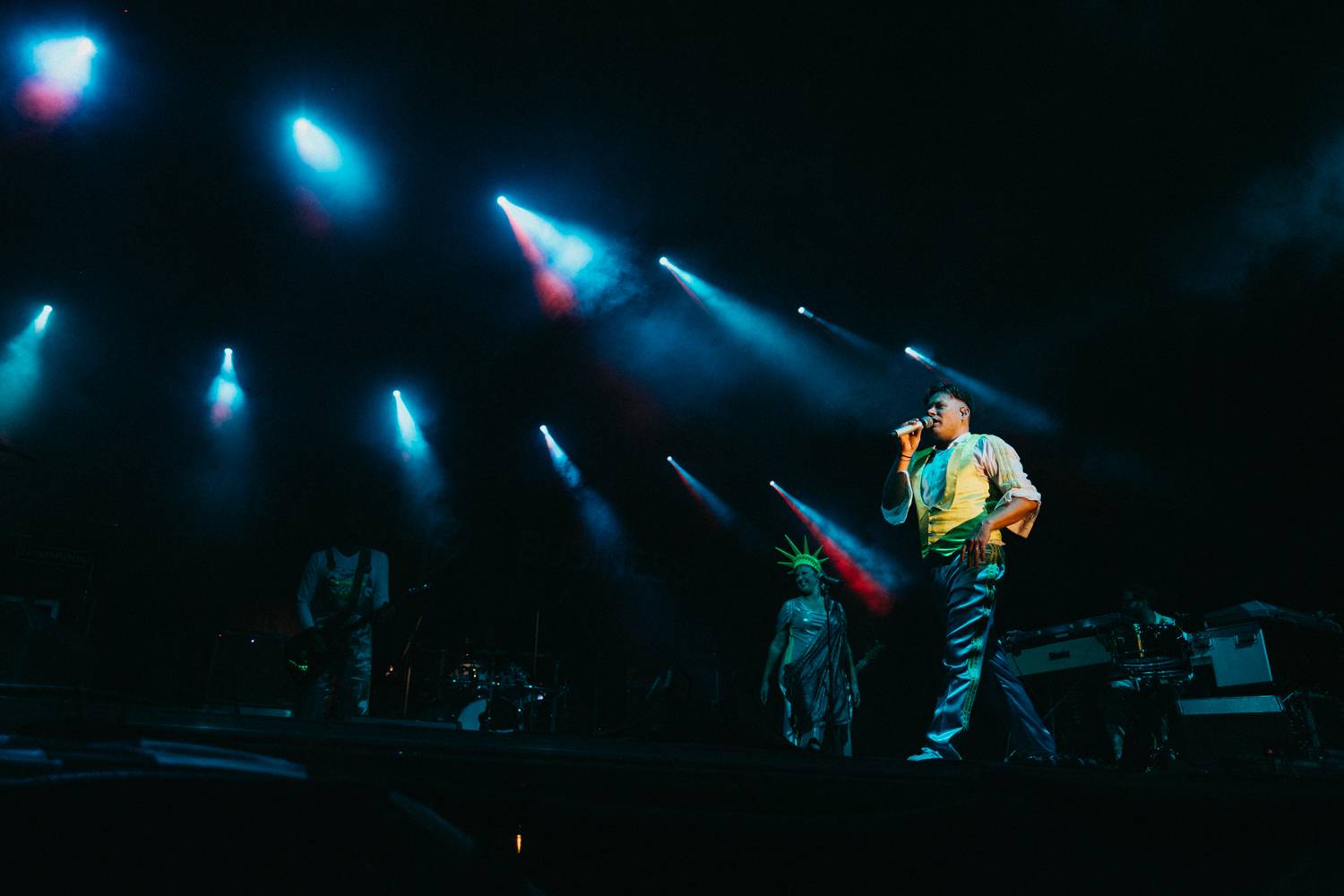 Prvnímu dni pardubického Létofestu se vyhnul déšť. Jiří Macháček nečekaně zpíval s Monkey Business