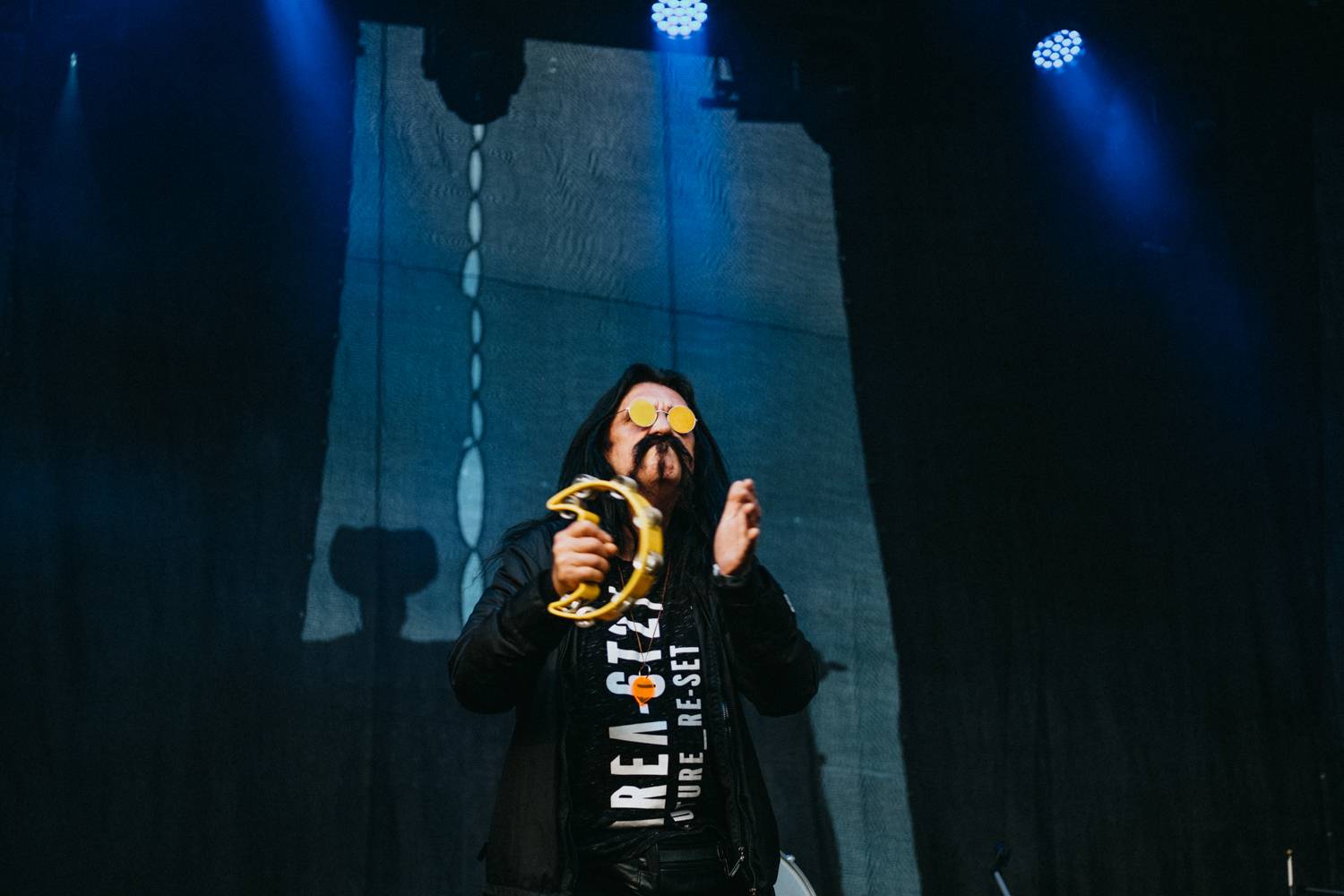 Prvnímu dni pardubického Létofestu se vyhnul déšť. Jiří Macháček nečekaně zpíval s Monkey Business