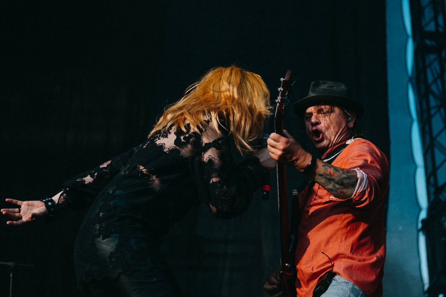 Prvnímu dni pardubického Létofestu se vyhnul déšť. Jiří Macháček nečekaně zpíval s Monkey Business