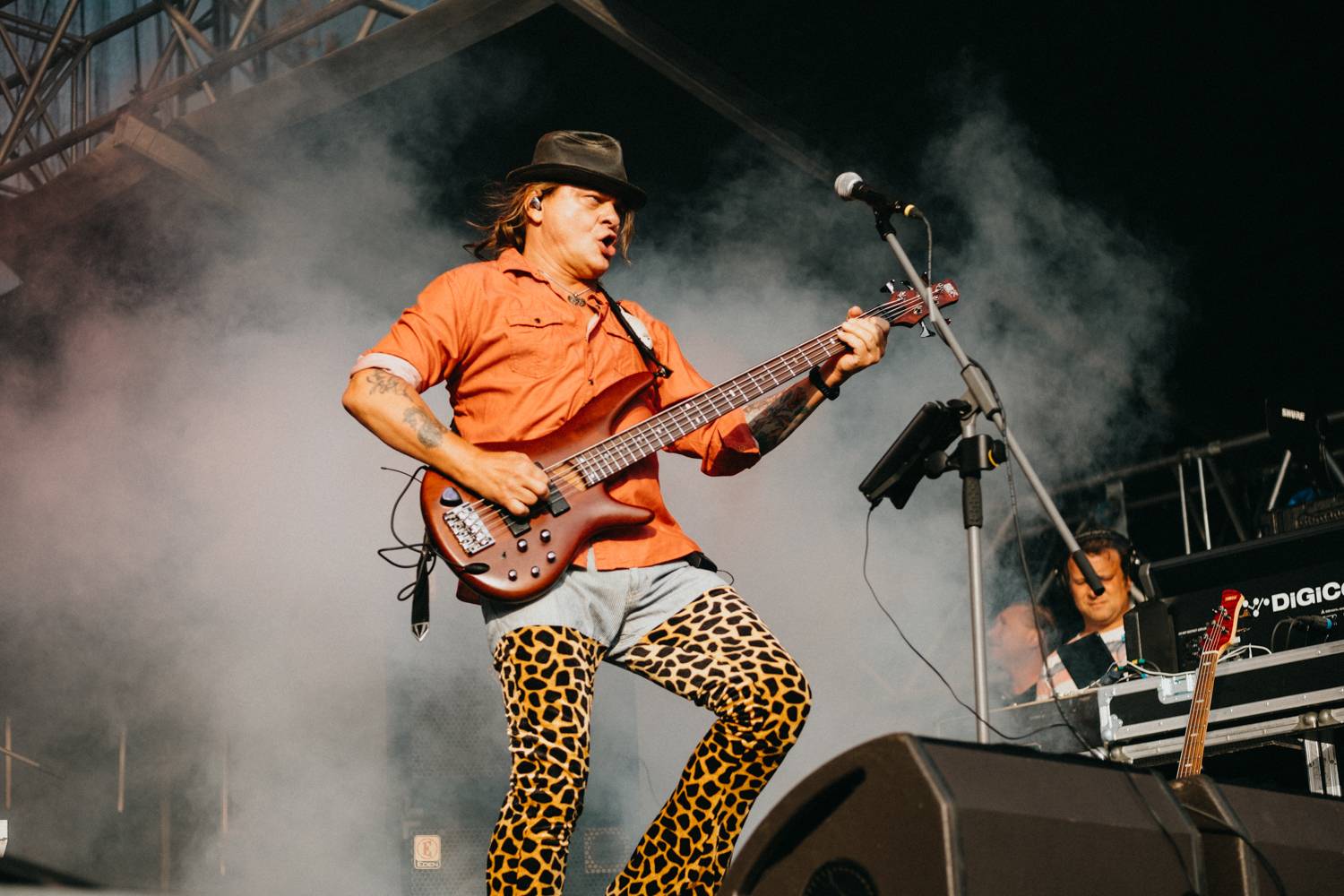 Prvnímu dni pardubického Létofestu se vyhnul déšť. Jiří Macháček nečekaně zpíval s Monkey Business