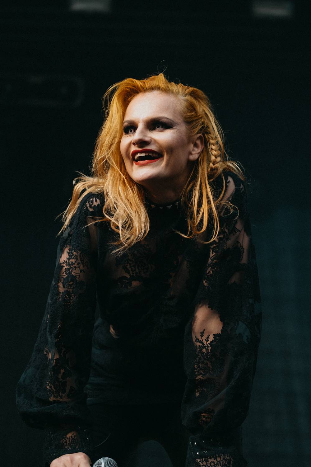 Prvnímu dni pardubického Létofestu se vyhnul déšť. Jiří Macháček nečekaně zpíval s Monkey Business