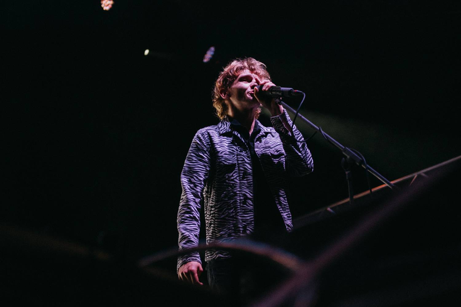 Prvnímu dni pardubického Létofestu se vyhnul déšť. Jiří Macháček nečekaně zpíval s Monkey Business