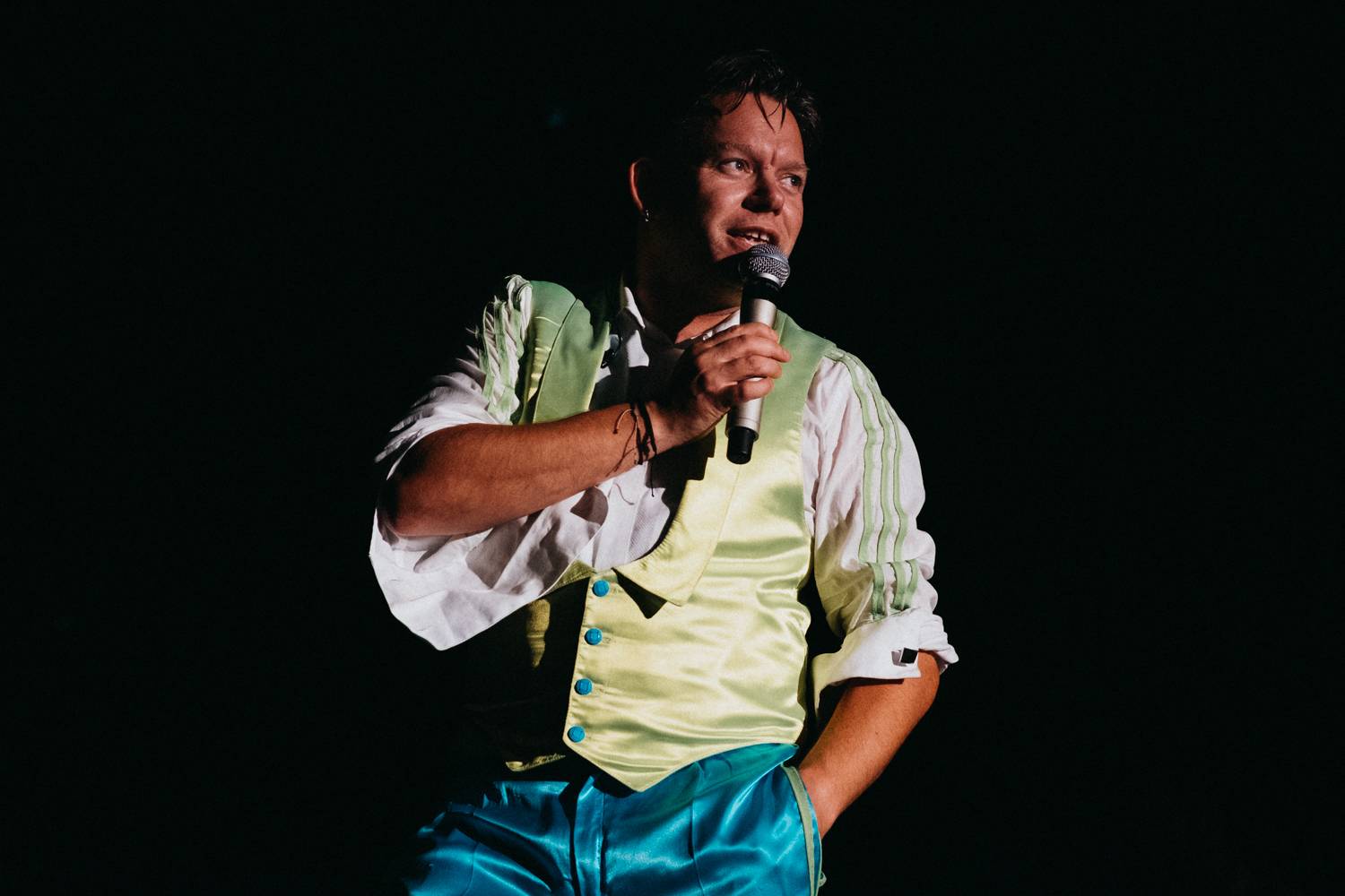 Prvnímu dni pardubického Létofestu se vyhnul déšť. Jiří Macháček nečekaně zpíval s Monkey Business