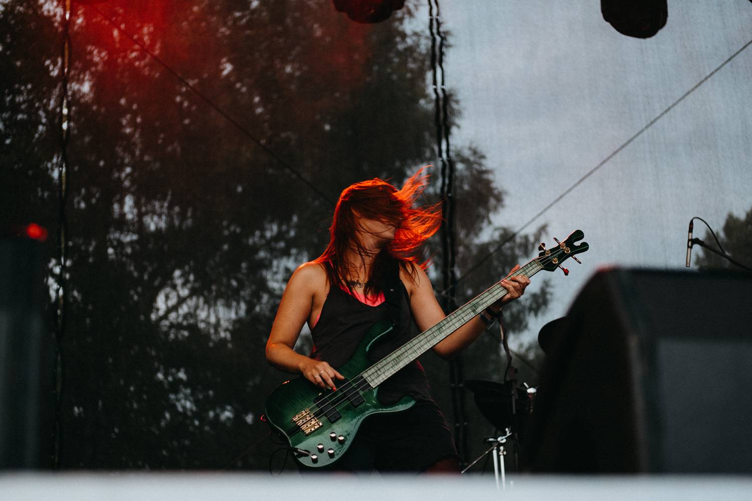 Prvnímu dni pardubického Létofestu se vyhnul déšť. Jiří Macháček nečekaně zpíval s Monkey Business