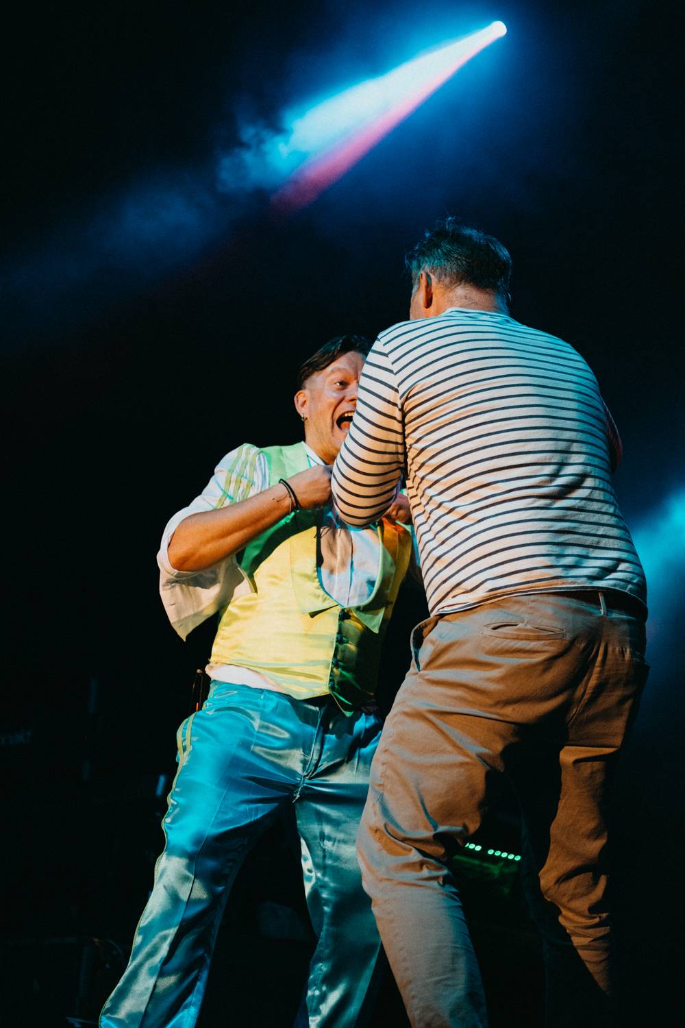 Prvnímu dni pardubického Létofestu se vyhnul déšť. Jiří Macháček nečekaně zpíval s Monkey Business