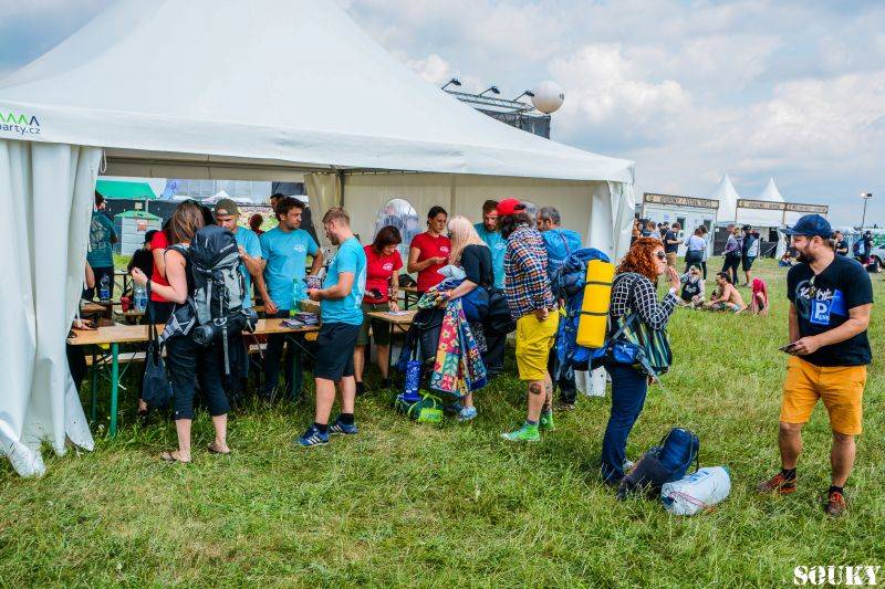 První deštivý den vystoupili v Táboře na Mighty Sounds H20, Long Tall Texans nebo Prague Conspiracy