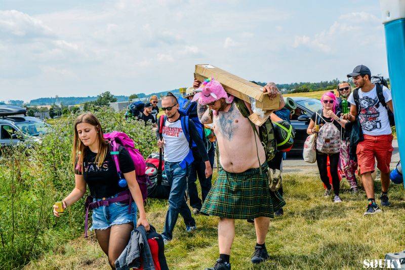 První deštivý den vystoupili v Táboře na Mighty Sounds H20, Long Tall Texans nebo Prague Conspiracy