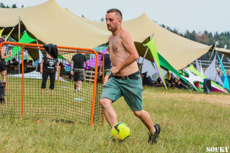 První deštivý den vystoupili v Táboře na Mighty Sounds H20, Long Tall Texans nebo Prague Conspiracy