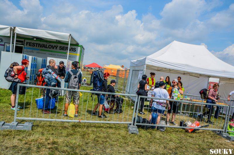 První deštivý den vystoupili v Táboře na Mighty Sounds H20, Long Tall Texans nebo Prague Conspiracy