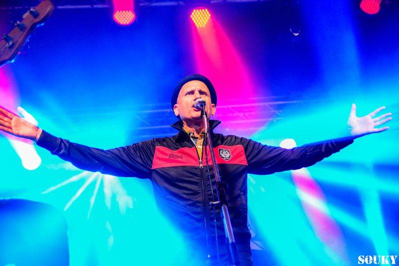 První deštivý den vystoupili v Táboře na Mighty Sounds H20, Long Tall Texans nebo Prague Conspiracy