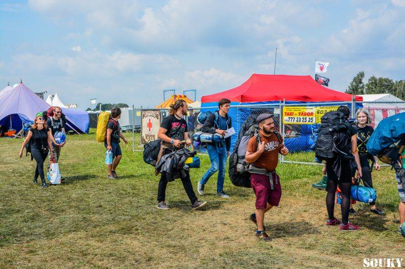 První deštivý den vystoupili v Táboře na Mighty Sounds H20, Long Tall Texans nebo Prague Conspiracy