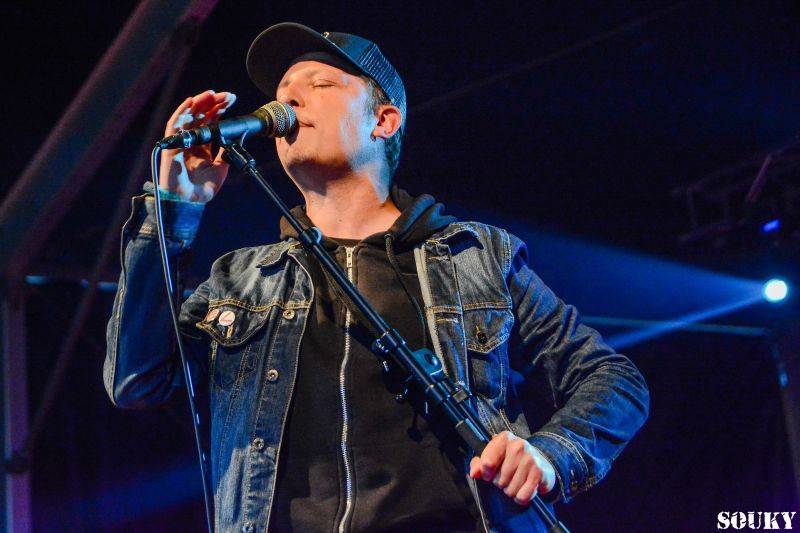 První deštivý den vystoupili v Táboře na Mighty Sounds H20, Long Tall Texans nebo Prague Conspiracy