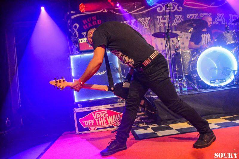 První deštivý den vystoupili v Táboře na Mighty Sounds H20, Long Tall Texans nebo Prague Conspiracy