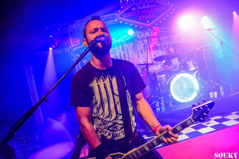 První deštivý den vystoupili v Táboře na Mighty Sounds H20, Long Tall Texans nebo Prague Conspiracy