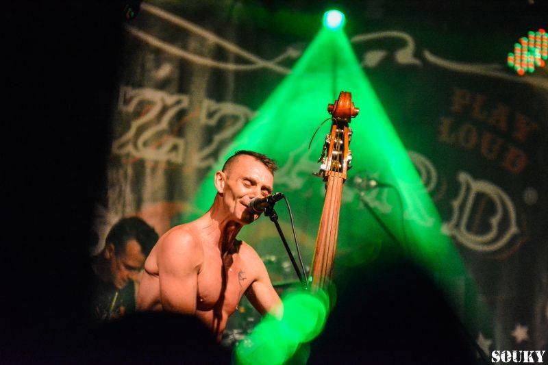 První deštivý den vystoupili v Táboře na Mighty Sounds H20, Long Tall Texans nebo Prague Conspiracy