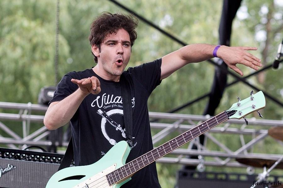 Barvy léta v Poděbradech: Za aprílového počasí vystoupili Tři sestry, Kapitán Demo i Rybičky 48