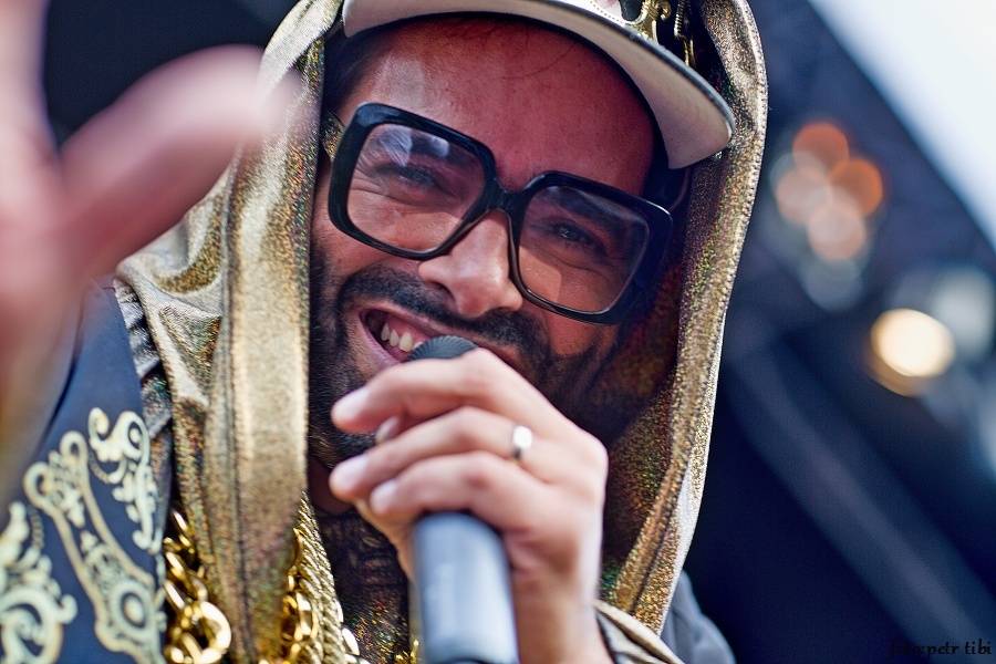 Barvy léta v Poděbradech: Za aprílového počasí vystoupili Tři sestry, Kapitán Demo i Rybičky 48