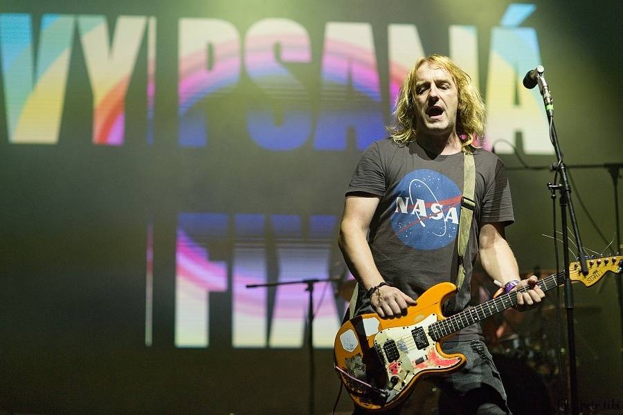 Barvy léta v Poděbradech: Za aprílového počasí vystoupili Tři sestry, Kapitán Demo i Rybičky 48