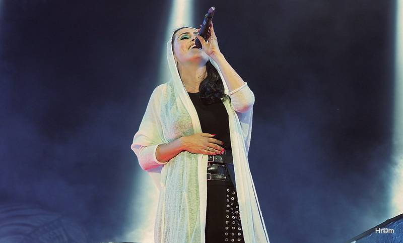 Třetí den na Masters Of Rock: Dvacet tisíc lidí rozpálili Tarja, Within Temptation i Rage se Zlínskou filharmonií