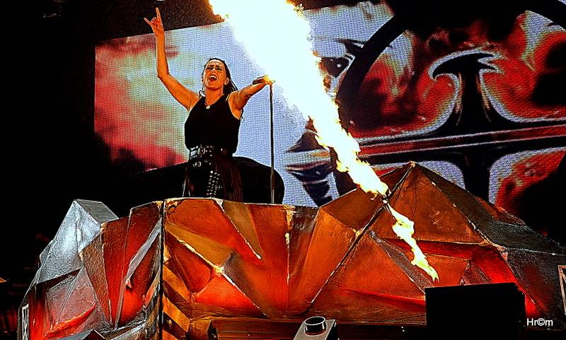 Třetí den na Masters Of Rock: Dvacet tisíc lidí rozpálili Tarja, Within Temptation i Rage se Zlínskou filharmonií