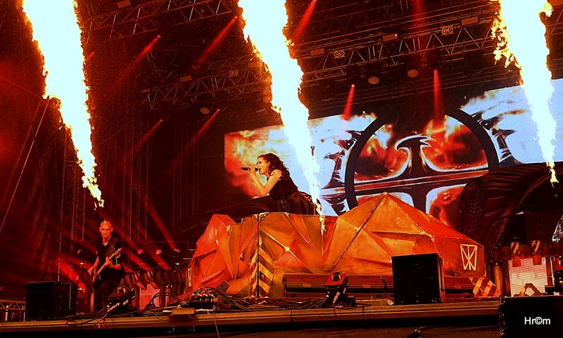 Třetí den na Masters Of Rock: Dvacet tisíc lidí rozpálili Tarja, Within Temptation i Rage se Zlínskou filharmonií