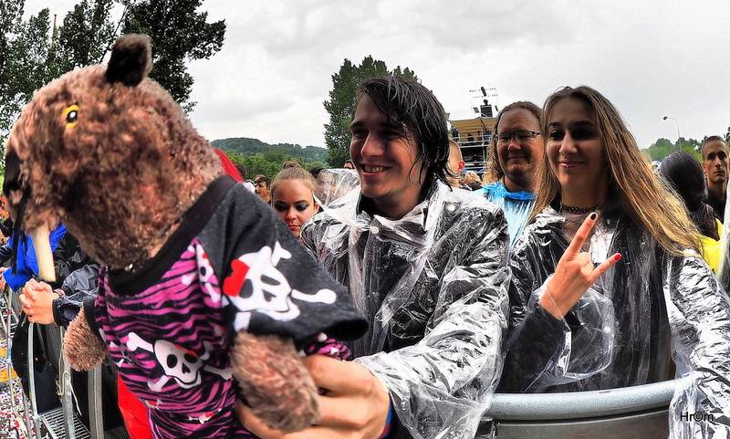 Třetí den na Masters Of Rock: Dvacet tisíc lidí rozpálili Tarja, Within Temptation i Rage se Zlínskou filharmonií