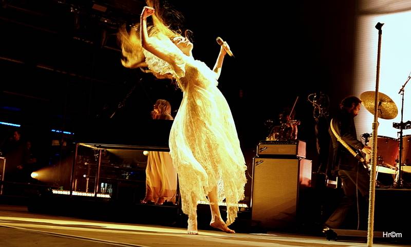 Hvězdou prvního dne Colours of Ostrava byla Florence and the Machine, vystoupili i MØ nebo Red Baraat